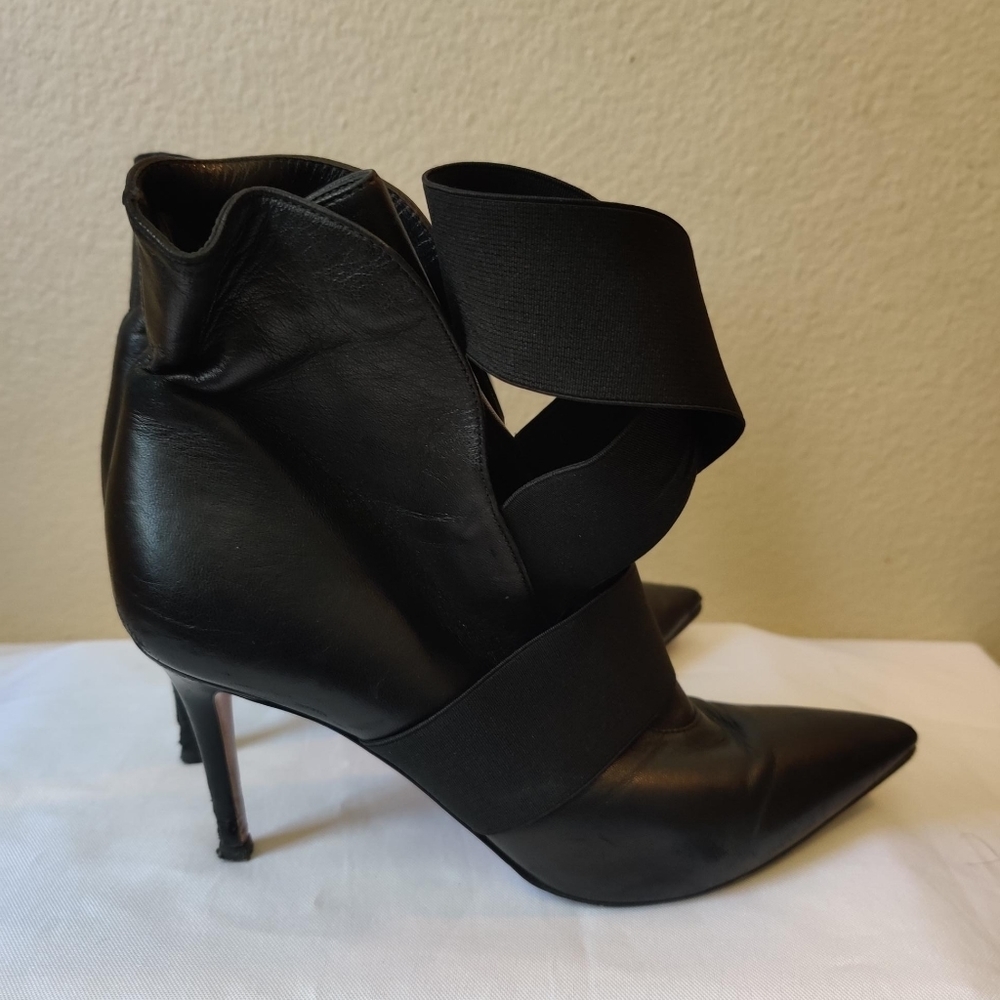 Gianvito Rossi Elastic Black Booties